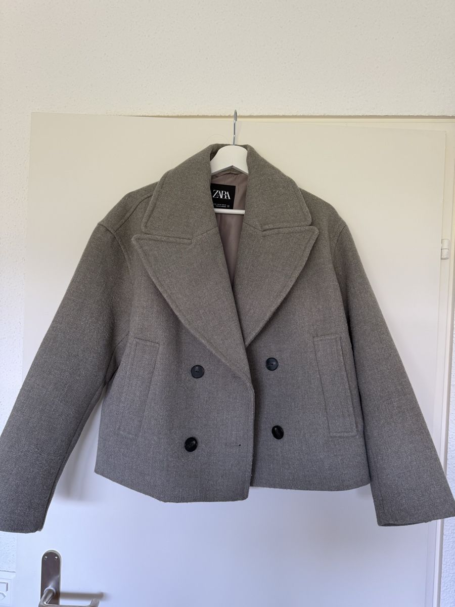 Zara Cappotti: NEU Kurzmantel Oversized Zara Grau Grösse S – Nuovo (secondo la descrizione) da Zug venduto da MC2CC