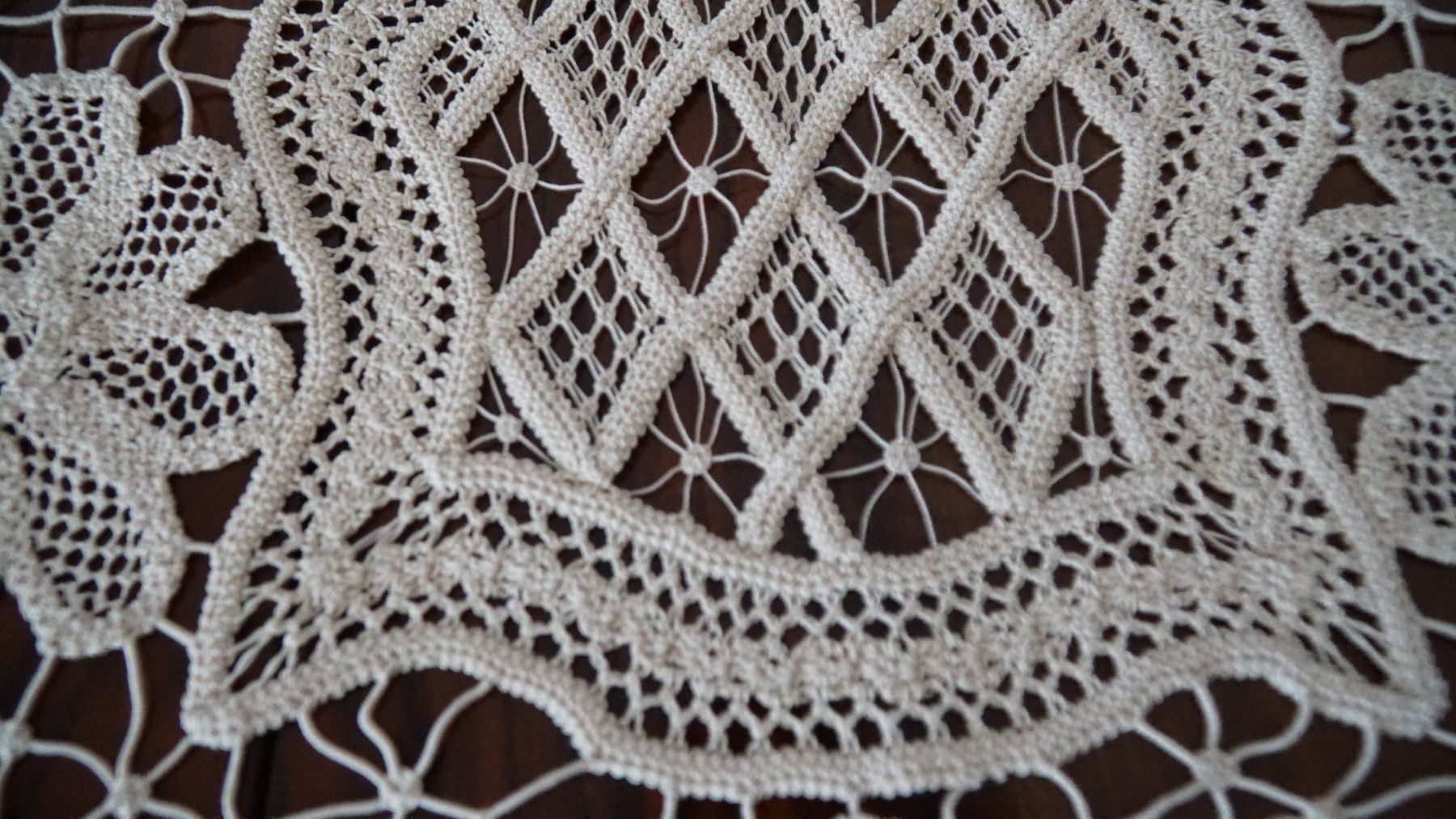 Altra biancheria da tavola: Tischdecke Handarbeit 120 x 90cm – Nuovo (secondo la descrizione) da Bern venduto da Antikbatik 6