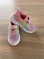 Turnschuhe mit Leuchteffekt - Grösse 29