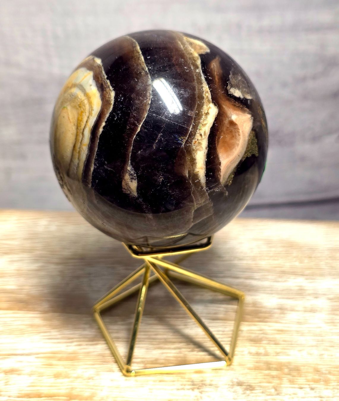 Minerali & Pietre curative: Fluorit mit Pyrit Kugel 66mm 475g – Nuovo e nell'imballaggio originale da Matzingen venduto da Shay_Crystalz 1