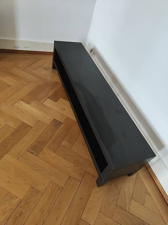 Ikea Mobili TV: TV-Möbel LACK – Usato da Bern venduto da mimseng 1