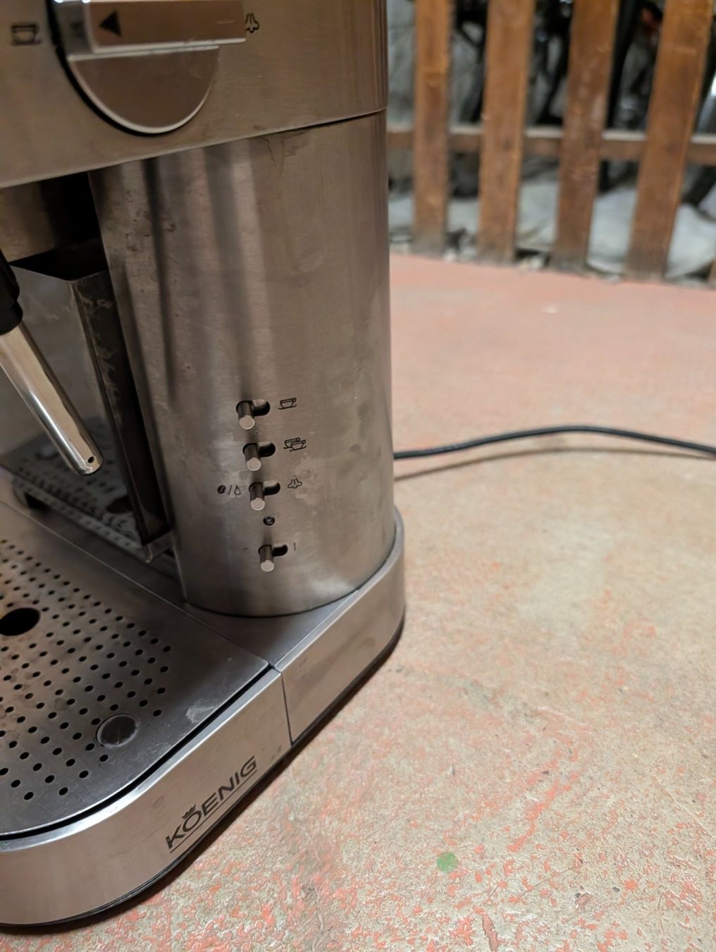 König Machines à café & Machines à expresso: Kaffeemaschine DEFEKT – D'occasion à Basel par BICICLETTISTA 1