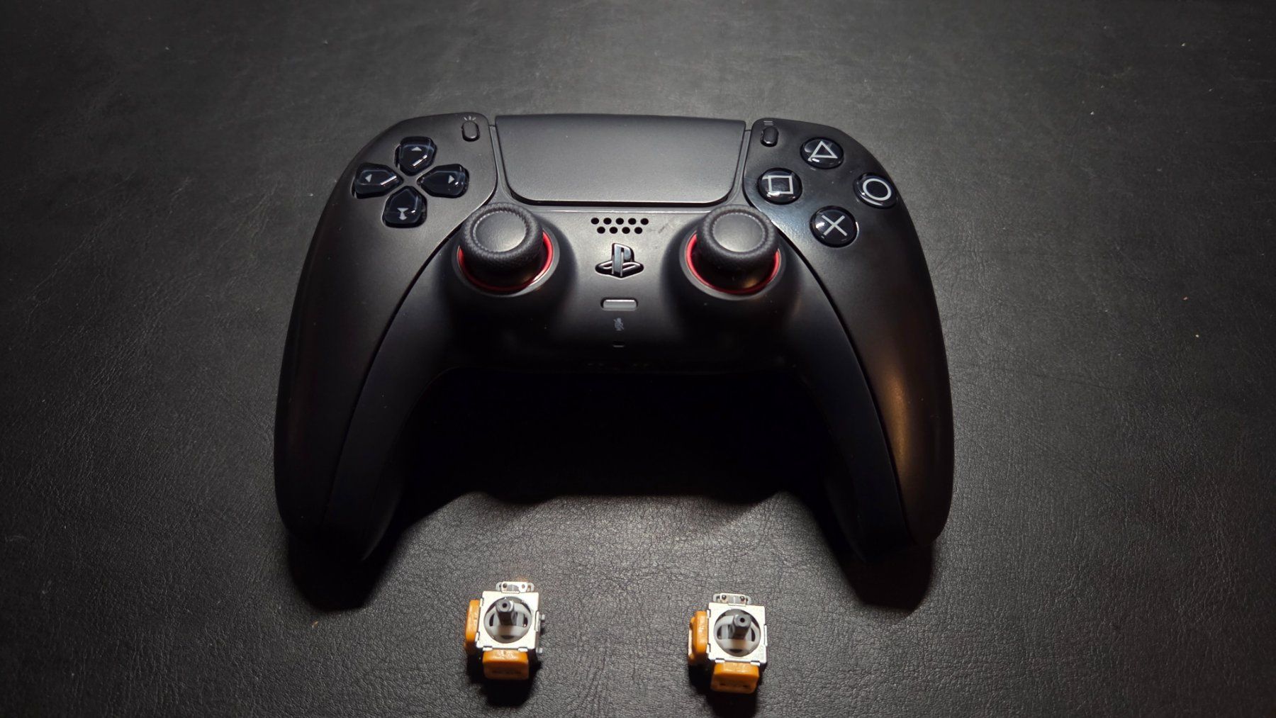 Sony Controller: Ps5 Controller mit Hall Effect Joystick. Neuste Version. – Gebraucht aus Suhr von Afterburner84