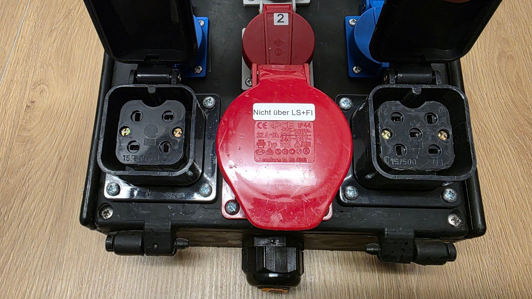 Elektrotechnik: Baustromverteiler CEE32A – Gebraucht aus Boniswil von LakeSide_Boniswil 2