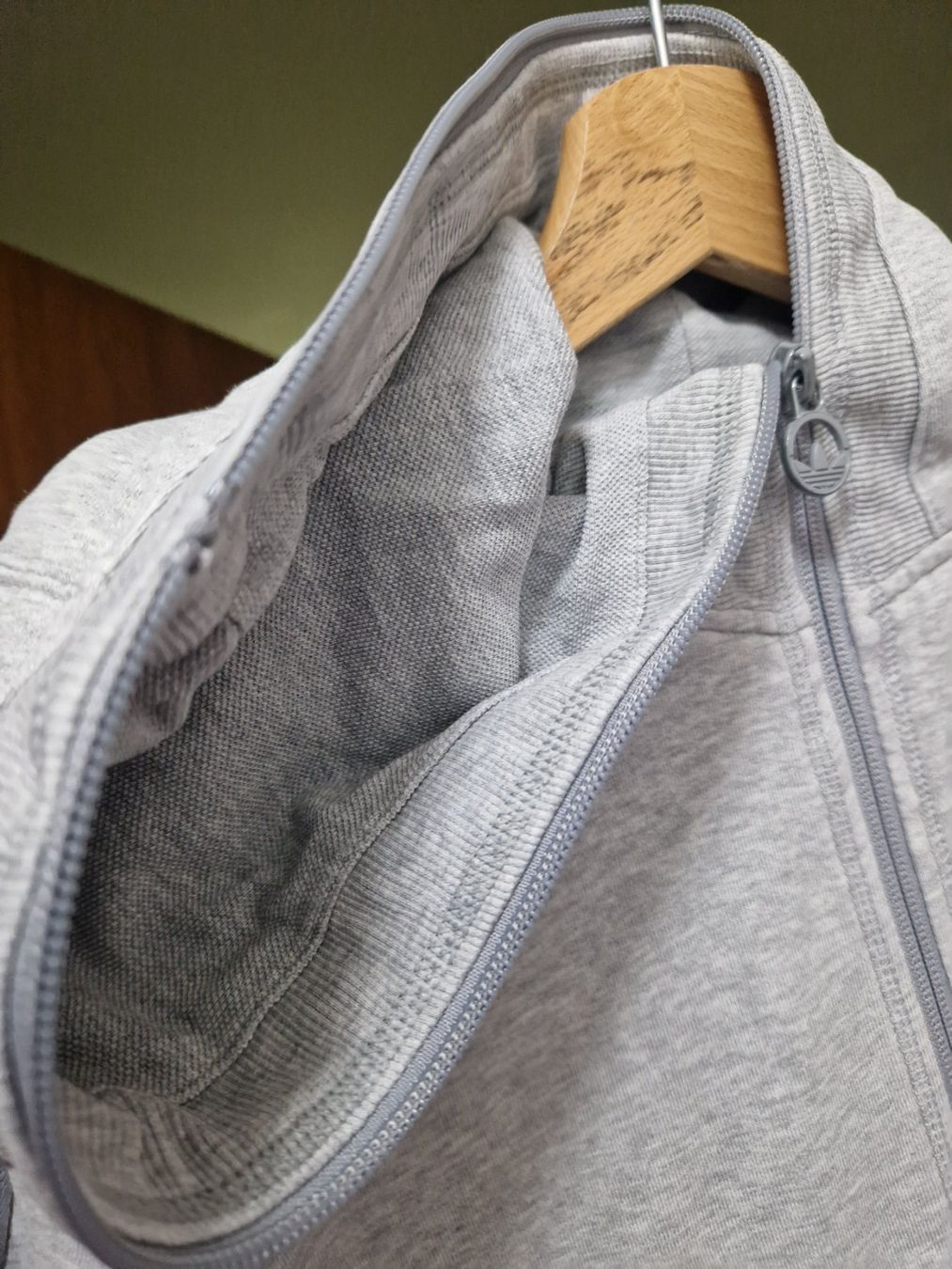 Adidas Giacche: Adidas Kaputzenjacke S – Usato da Münchenbuchsee venduto da Ludo_Braenz 5