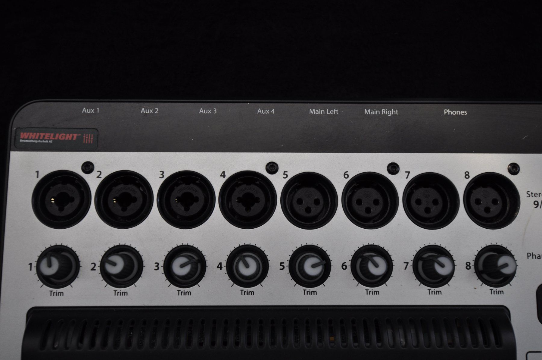 Qsc Console di mixaggio: QSC TouchMix-8 Kompakt-Digitalmischpult – Usato da Burgdorf venduto da WHITELIGHT3400 4