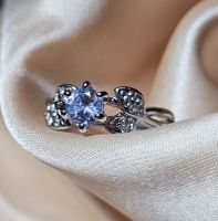 Stilvoller Ring mit Zirkonia, 925 versilbert, Gr. 8