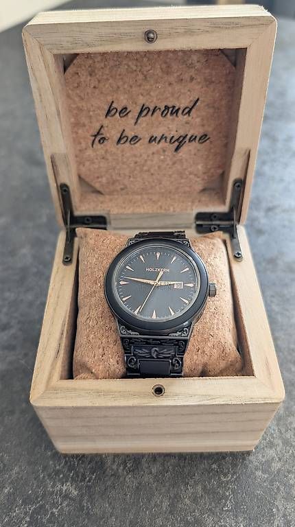 Orologi: Montre holzkern  – Usato da Vuarrens venduto da bos_789g