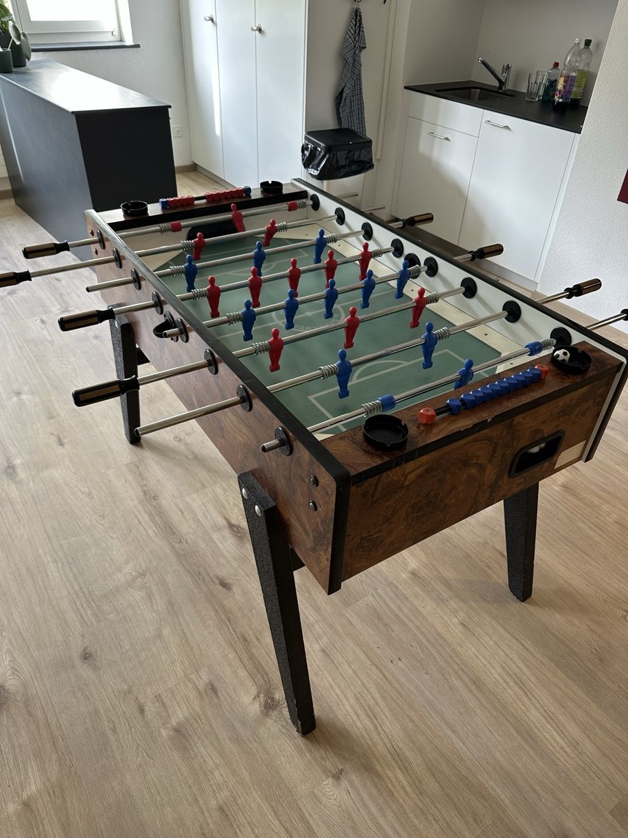 Giochi: Töggelikasten / Tischkicker / Tischfussball – Usato da Steffisburg venduto da tre_9gtr