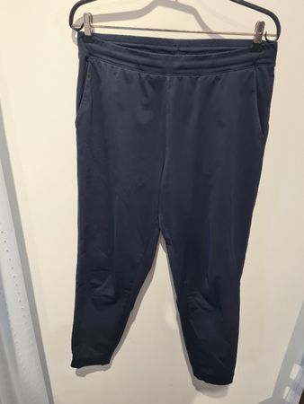 Uniqlo Sporthose Grösse M dunkelblau Stretch DRY-EX