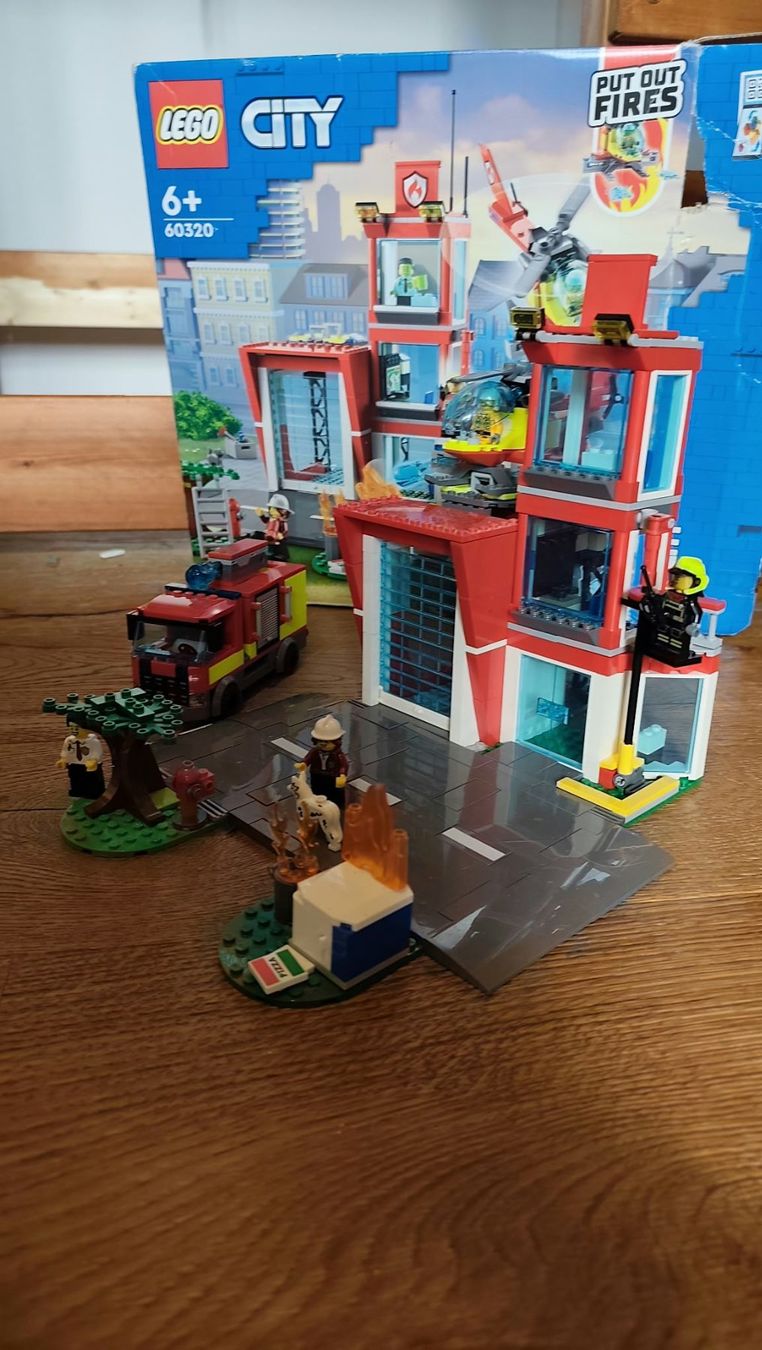 Lego Kit di costruzioni: Lego city 60320 – Usato da Wil AG venduto da emiliana8109 3