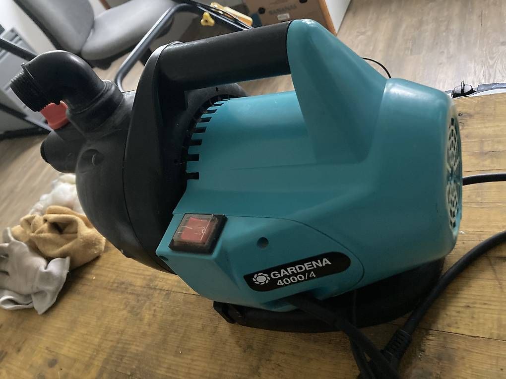 Pompe & Parti di ricambio: Gardena Wasserpumpe 4000/4 – Usato da Uzwil venduto da Jimmy1971 1