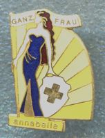 annabelle  GANZ FRAU