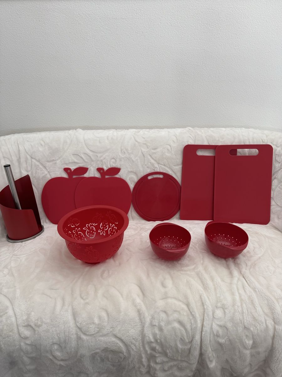 Cucine complete: Küchenutensilien alle rot – Usato da Büttikon AG venduto da Pastis44