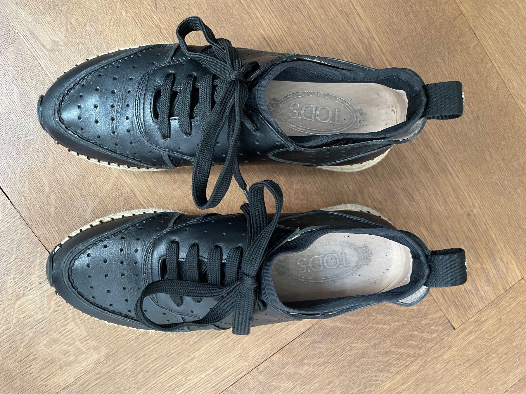 Tod'S Scarpe da donna: TOD‘S Leder Sneaker Schwarz Gr.37 – Usato da Basel venduto da Roasty