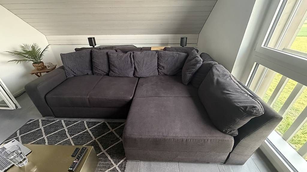 Sofas: Ecksofa mit Kissen Gratis  – D'occasion à Niederhasli par Djonit 1