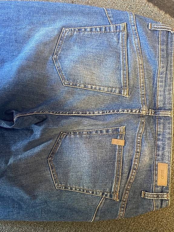 Jeans: LIU JO Jeans – Usato da St. Gallen venduto da Konstanza 3