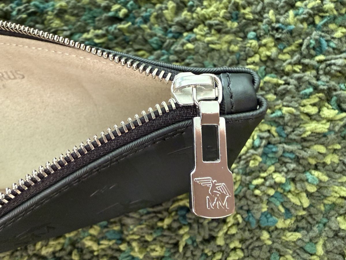 Maison Mollerus Kosmetikkoffer: Maison Mollerus Etui Schwarz / Silber – Gebraucht aus Winterthur von Eriseed 4