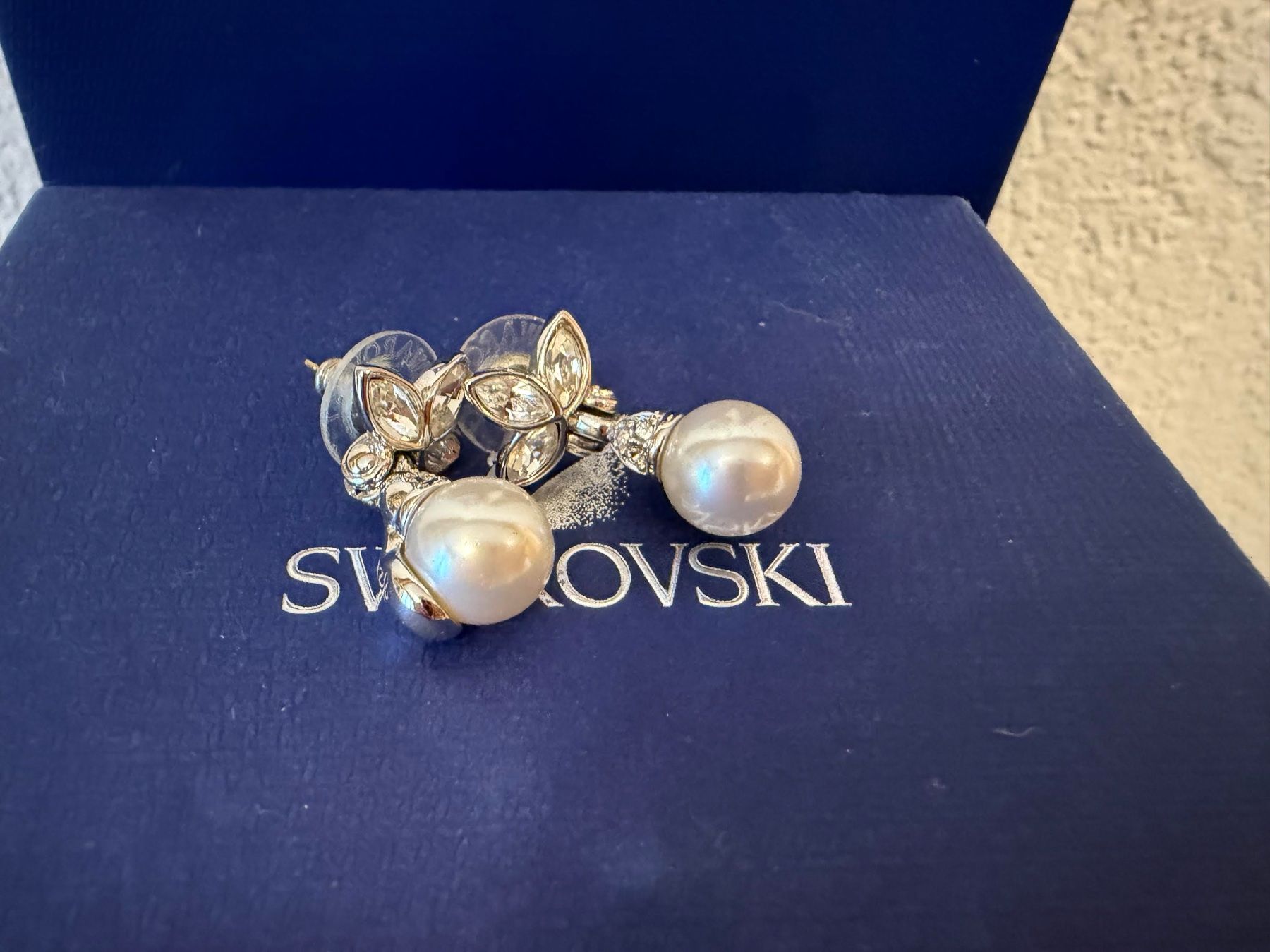 Swarovski Orecchini pendenti & Orecchini a lobo: Swarovski Ohrringe Perlen  Neu & original – Nuovo (secondo la descrizione) da Kirchleerau venduto da Dalmi220 1