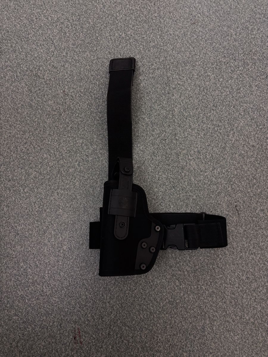 Schützensport: Universal Beinholster (Linkshänder) – Gebraucht aus Chur von mar_xvh2