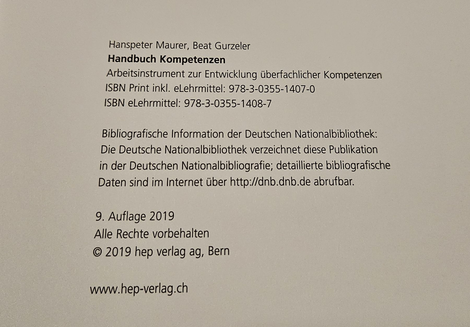 Libri: Handbuch Kompetenzen hep – Usato da Bern venduto da Snowflake38 1