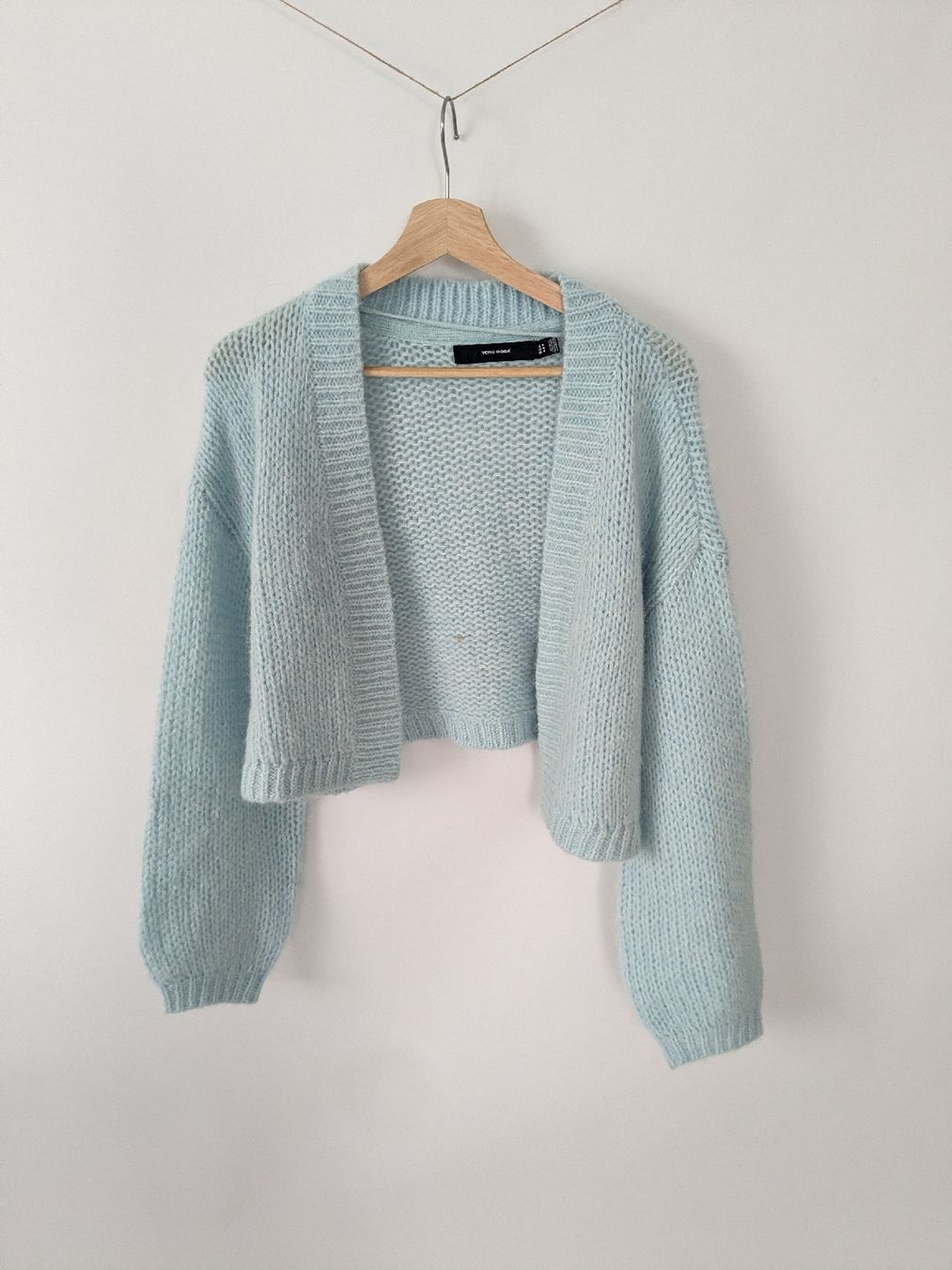 Maglioni & Felpe: Vero Moda Cardigan hellblau Grösse M  – Usato da Rorschach venduto da olg_5qq2 1