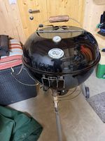 Holzkohle-Grill