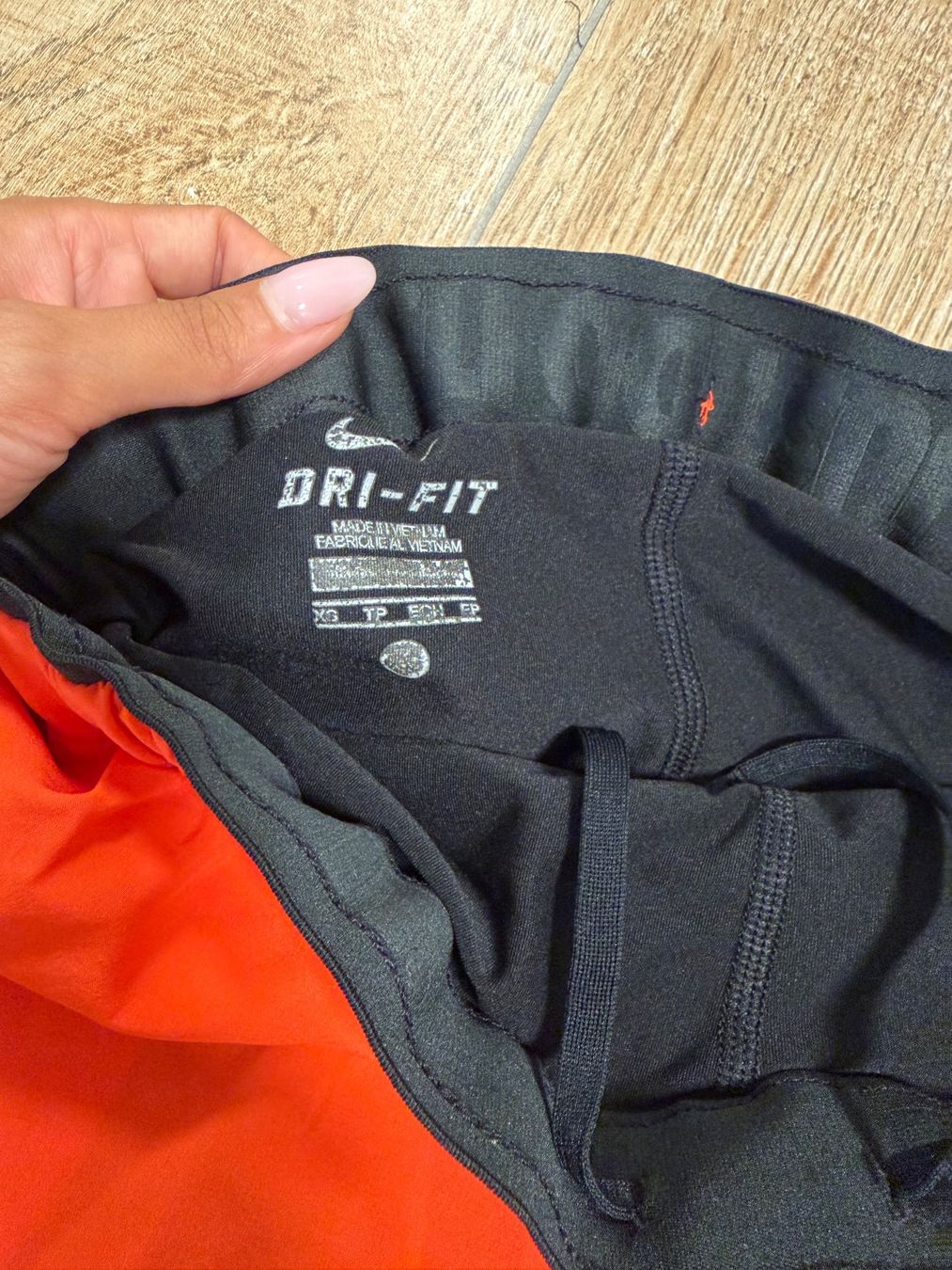 Nike Hosen: NIKE Dri Fit Shorts – Gebraucht aus St. Gallen von kka_l9wg 1