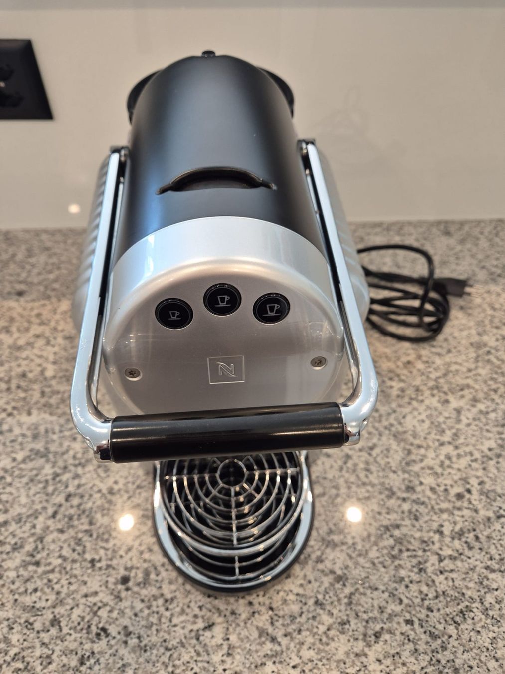 Nespresso Macchine per caffè & Macchine per espresso: NESPRESSO Zenius ZN100 Pro & Kapselhalter inkl 225 Kapsel – Usato da baar venduto da Autumvibes 1