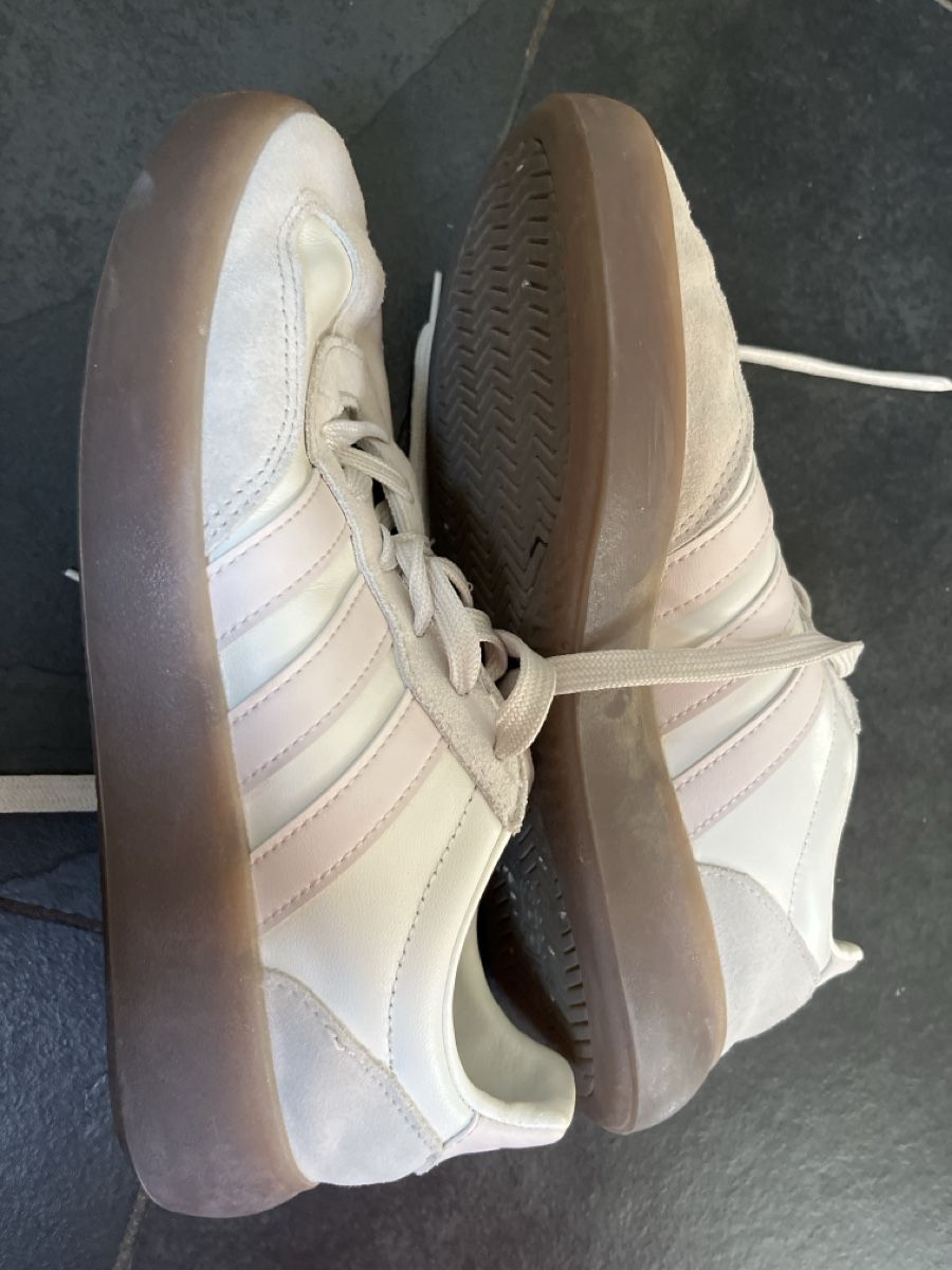Adidas Chaussures femmes: Sneakers – D'occasion à Busswil BE par bboe 1