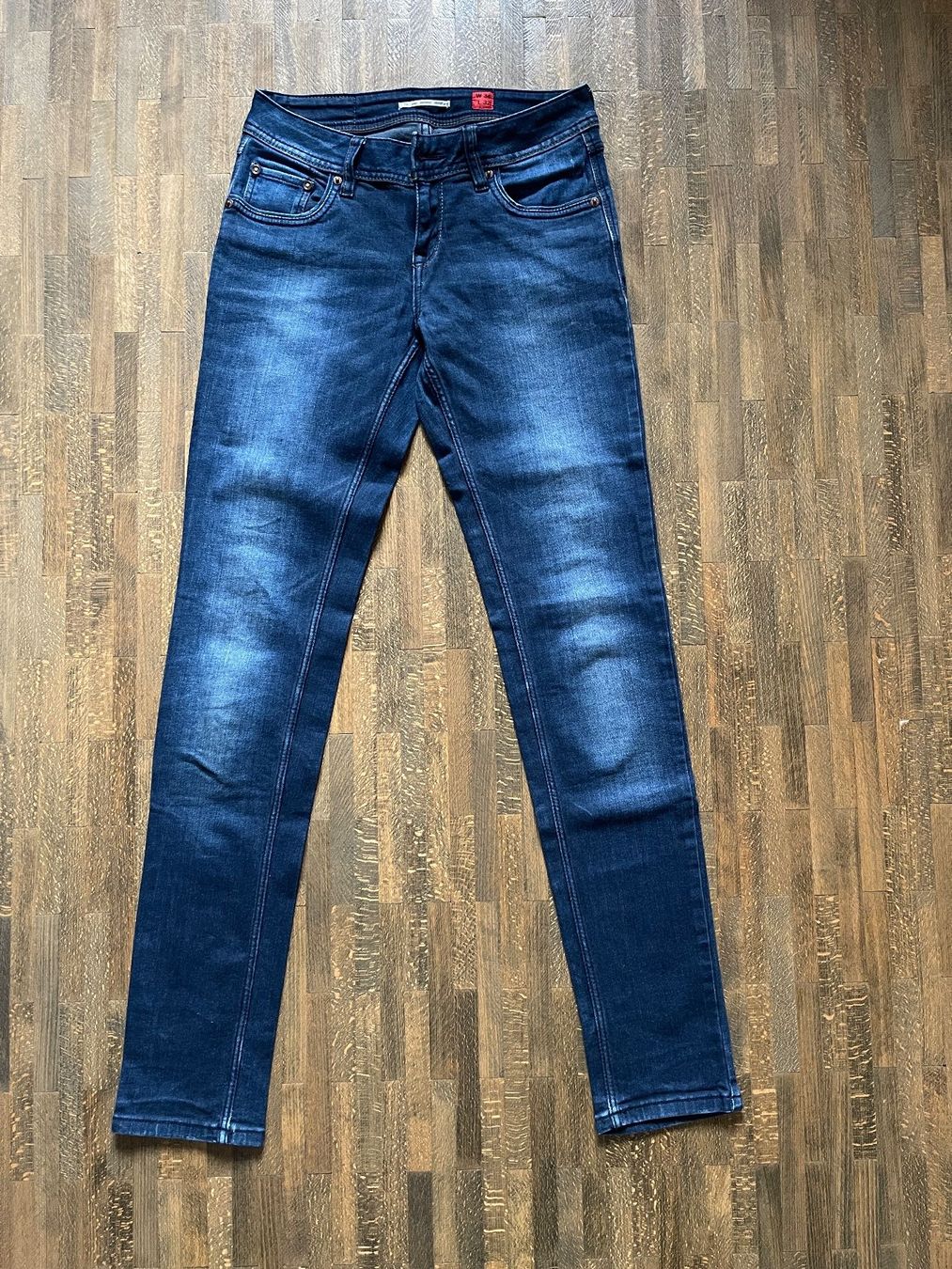 Jeans: Dunkelblaue Jeans, Grösse W34 L32 – Usato da Oberfrittenbach venduto da haribo132