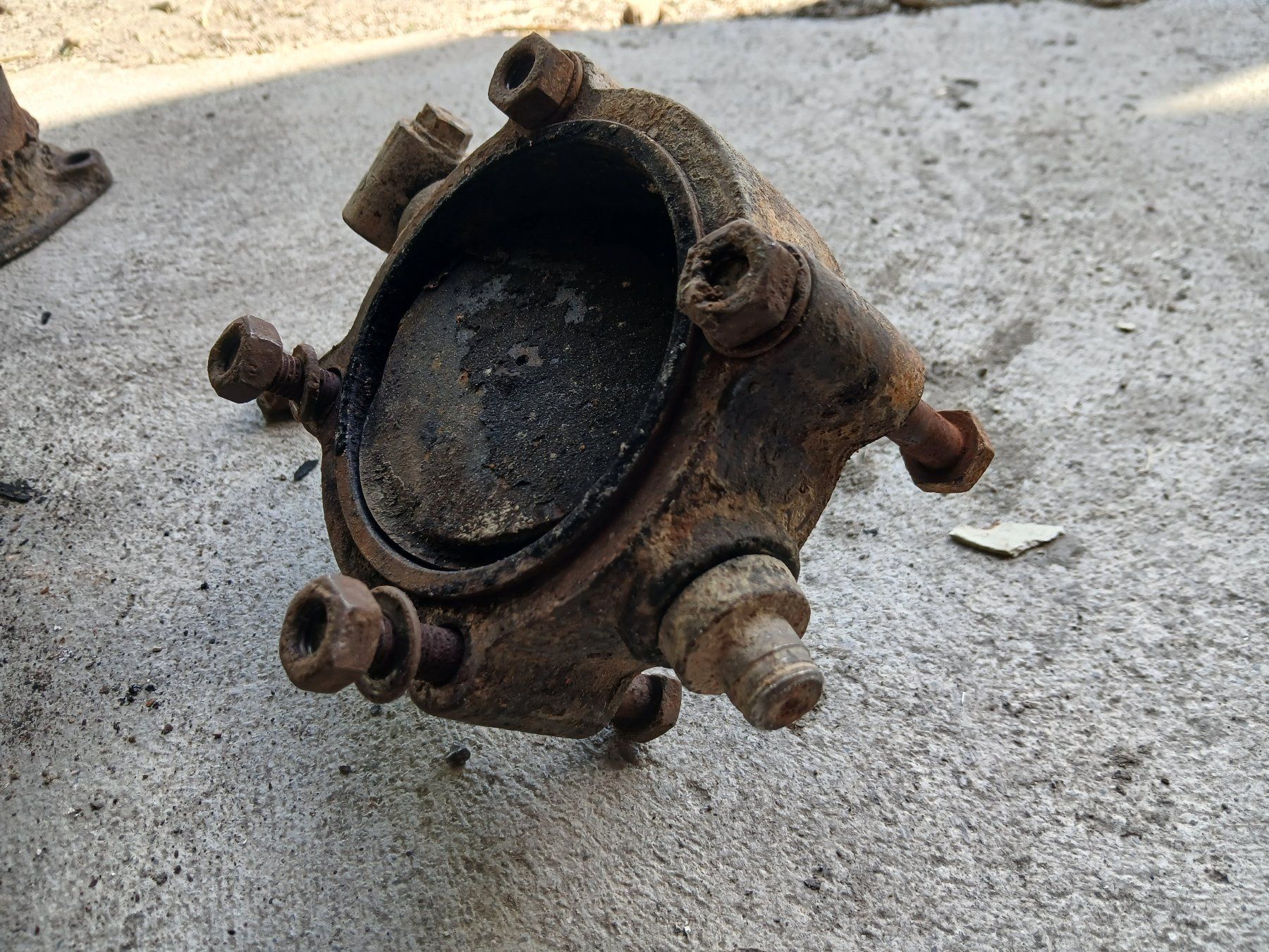 Saurer Tutti i ricambio: Saurer/ Traktoren Motorbremsklappe – Usato da Landquart venduto da Tractospeed01 1
