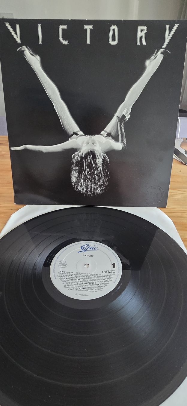 Dischi in vinile: Victory 1st record 1985 Vg,Vg – Usato da Yvonand venduto da RF-VINYL