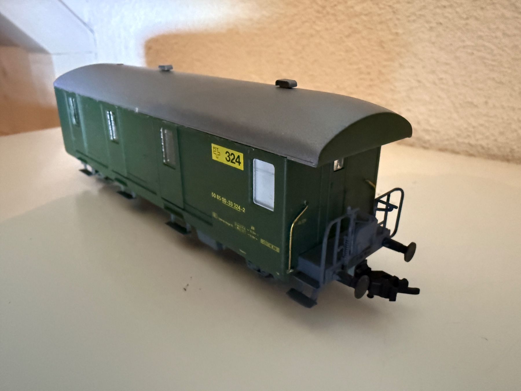 Aku Modellini di ferrovie: AKU Postwagen Z2 Nr. 324, mit neuem Post-Logo – Usato da Riet (Neftenbach) venduto da Xedos0 2