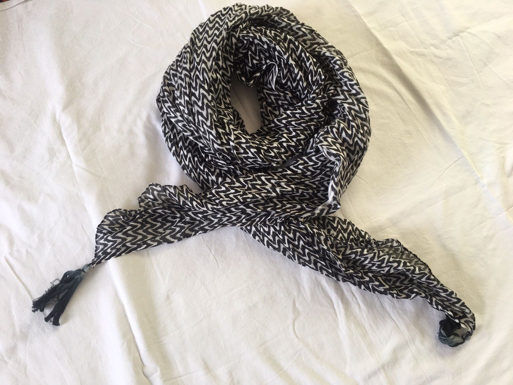 Foulard & Sciarpe: SCHAL SCHWARZ WEISS - FABRIKNEU – Nuovo e nell'imballaggio originale da Honau venduto da sainj 3