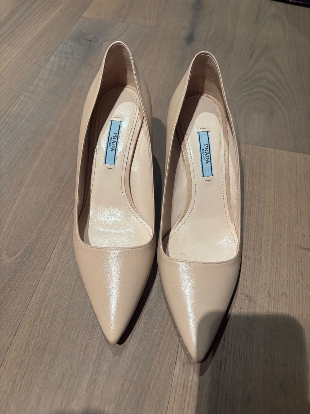Prada Chaussures femmes: Original Prada Pumps 38 – D'occasion à Zollikon par d_grabher