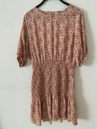 ZARA Blumen Kleid Gr. XS, NEU, locker fallend