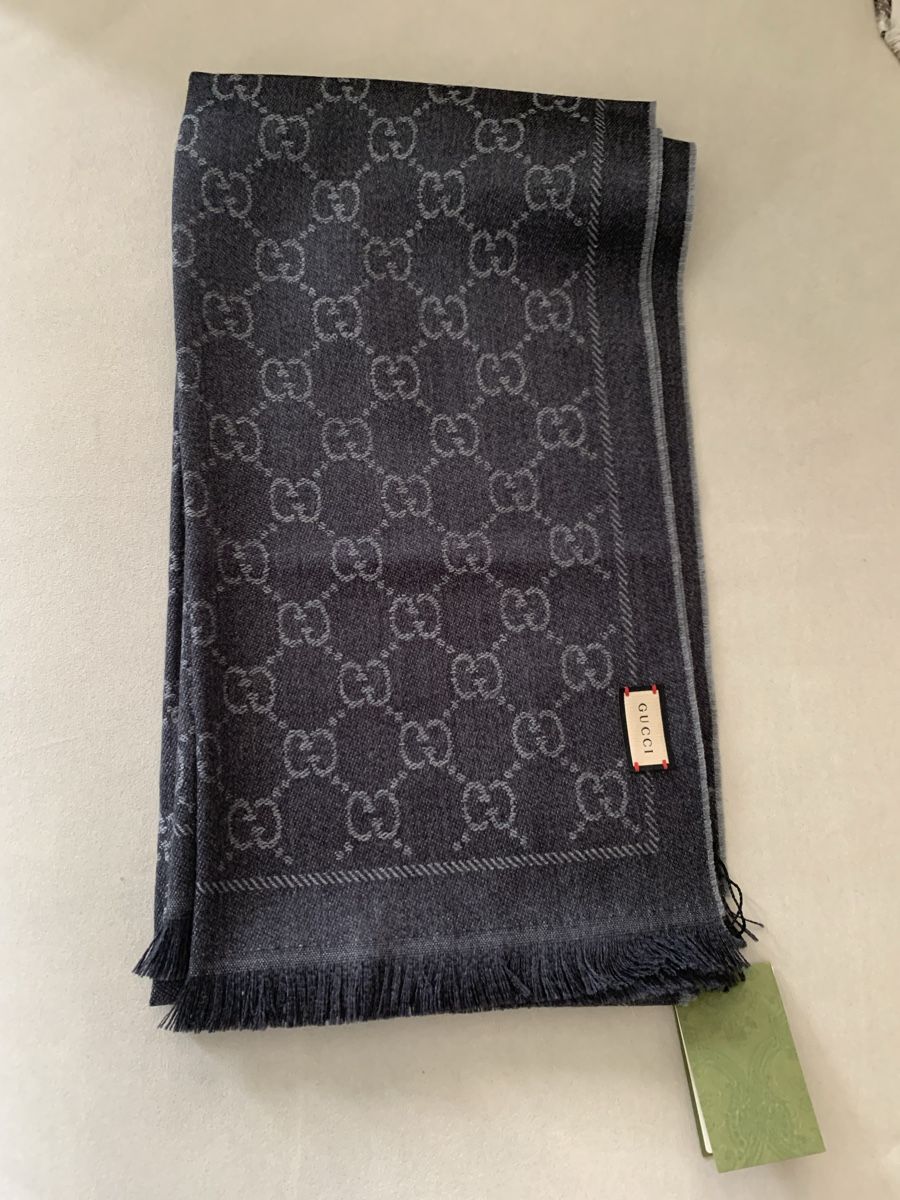 Gucci Schals: Gucci Schal  – Neu (gemäss Beschreibung) aus Bergdietikon von zor_856j 1