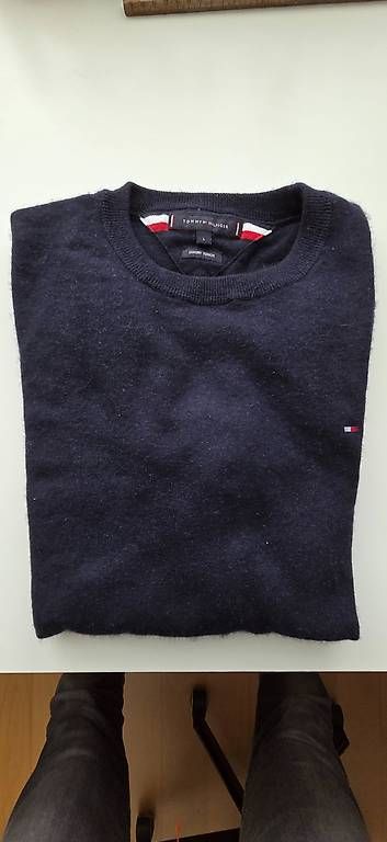 Pullover & Sweatshirts: Tommy Hilfiger Pullover Grösse L - 3 Stk – Gebraucht aus Henggart von Ollllley 3