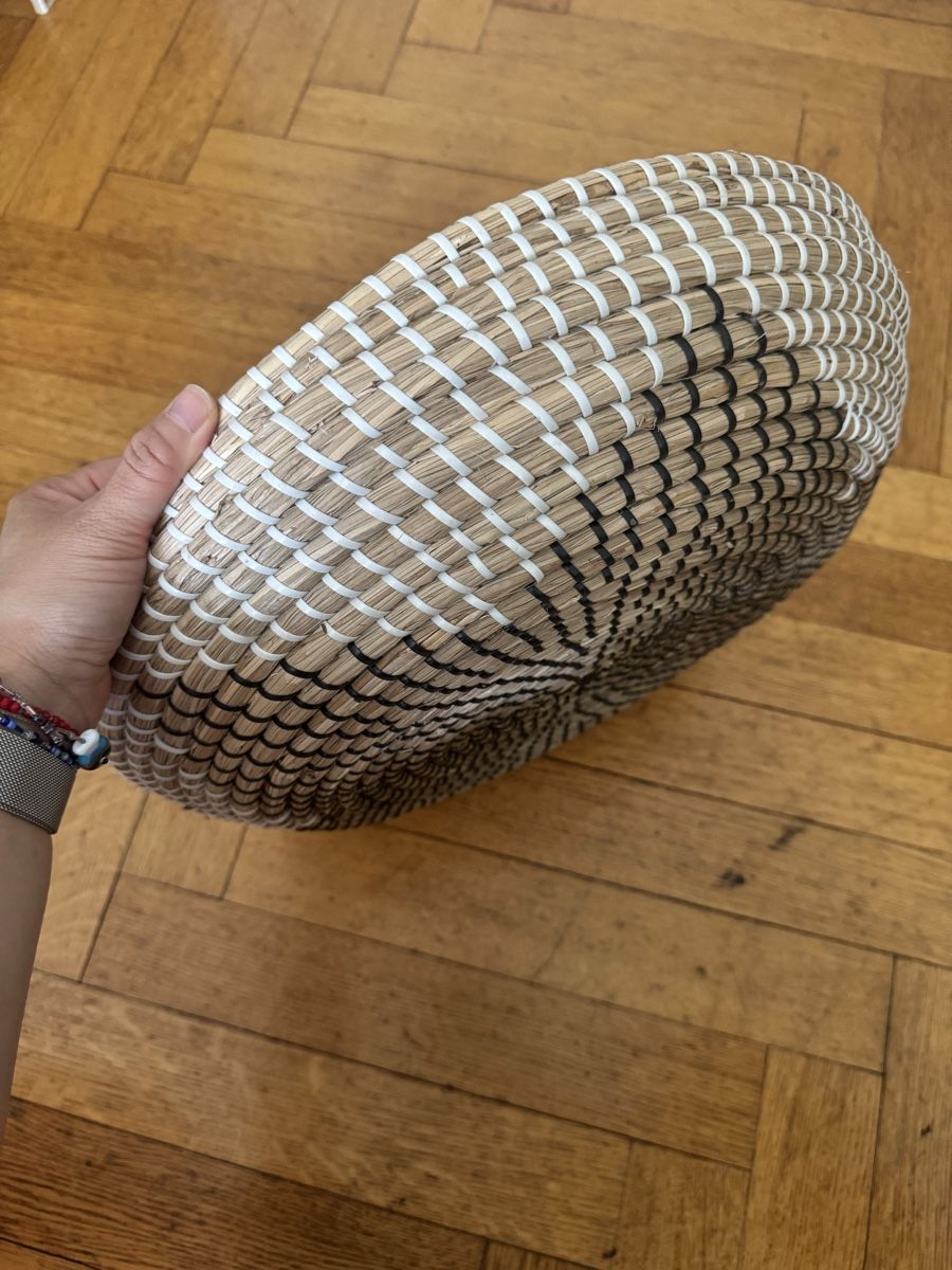 Autres articles pour la maison: New handwoven large shallow basket  – Neuf (Voir description) à Zürich par kri_zhv2 2