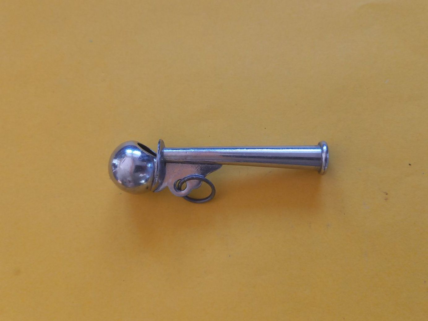 Musikinstrumente: Sifflet ancien style de chef de train – Gebraucht aus Rossens FR von Souris1