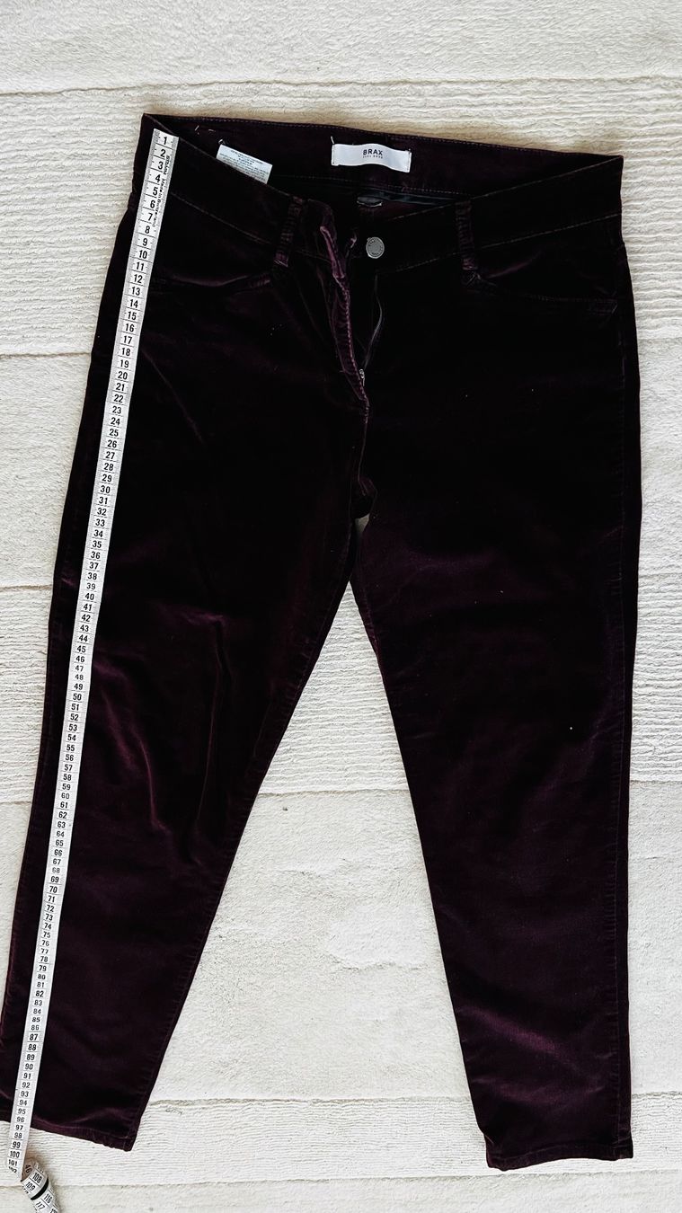 Brax Jeans: Jeans aubergine aus Samt – Usato da Endingen venduto da chocosweet 2