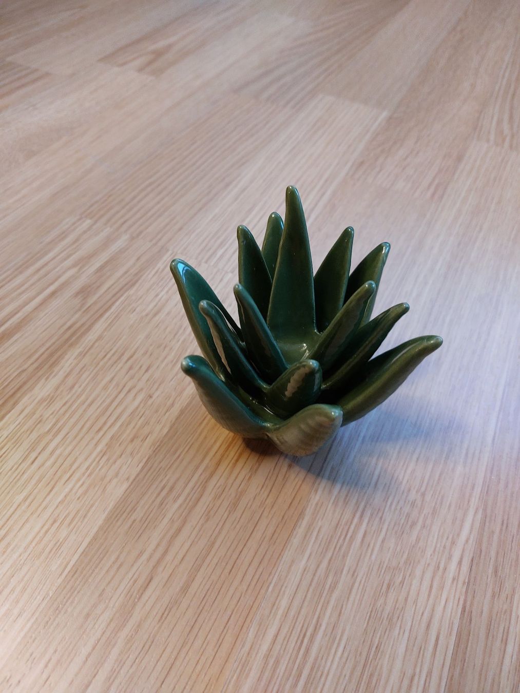 Portagioie: Aloevera Ringhalter Keramik – Nuovo e nell'imballaggio originale da Biel/Bienne venduto da big_hxr7
