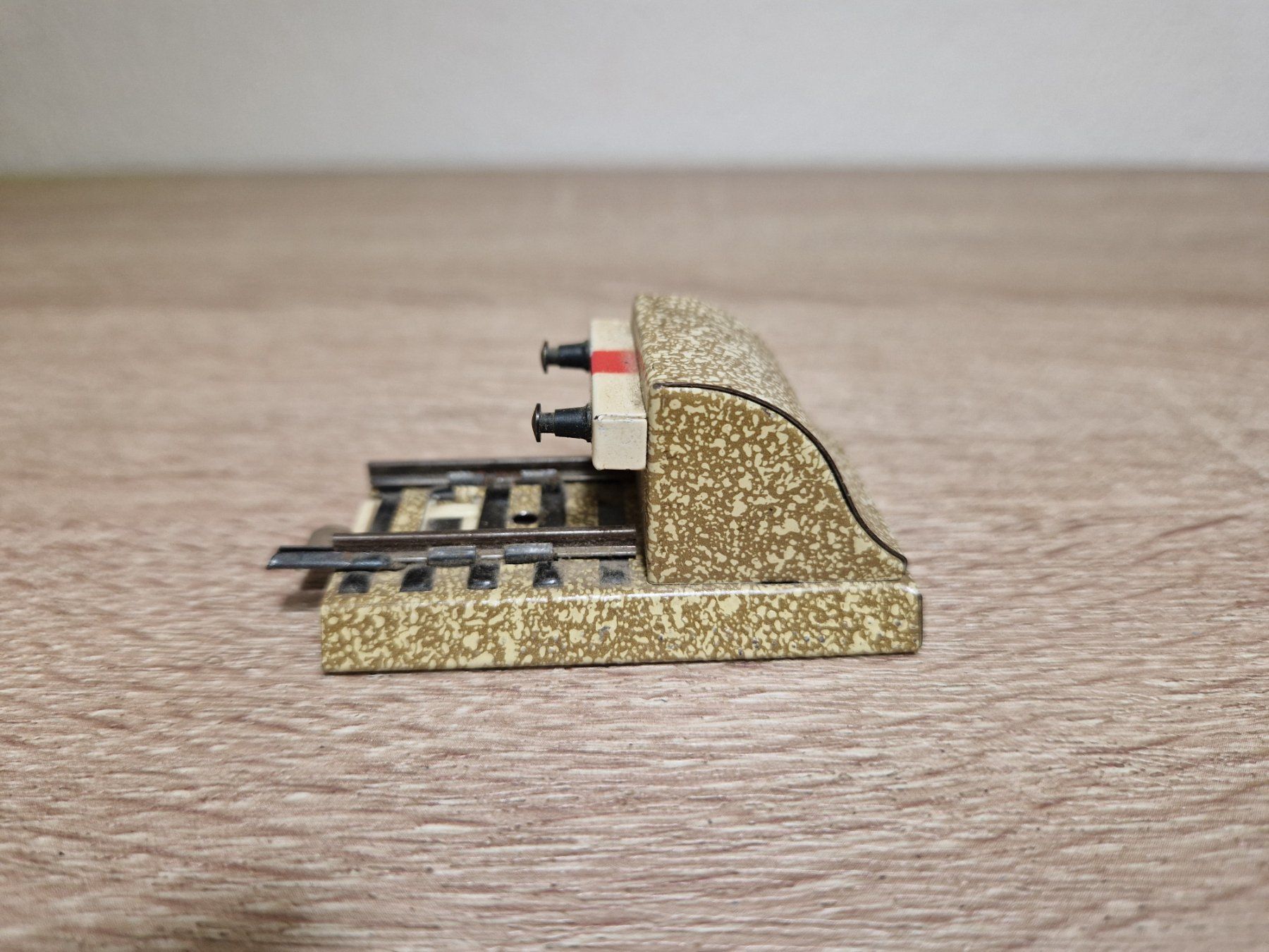 Märklin Modellini di ferrovie: Märklin 462 Prellbock M H0 – Usato da St-Aubin-Sauges venduto da tantome 1