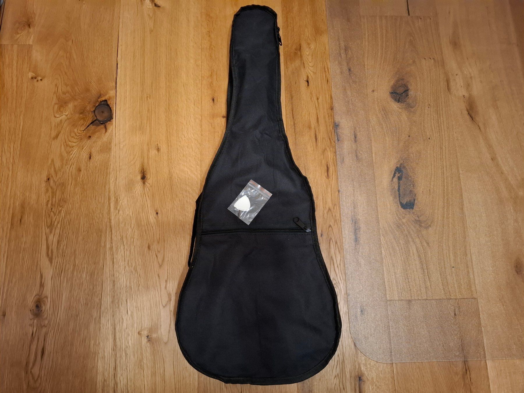 Strumenti musicali: Gitarre 1/4 – Usato da Halten venduto da Mutzji 1