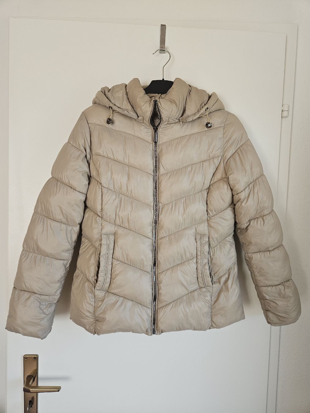 Giacche: Steppjacke mit Kapuze – Usato da Ebikon venduto da SecondChance_byM