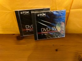 2 x DVD-RW Recordable 4,7 GB  +  5 x CD-R  / 700MB