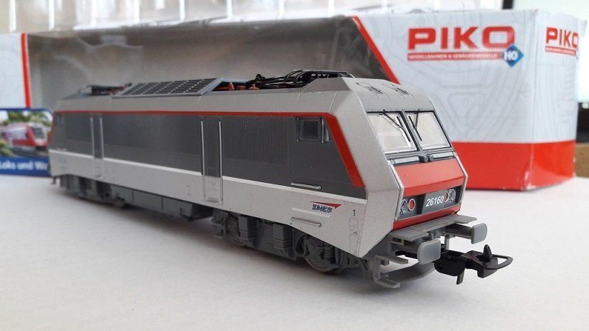 Locomotive électrique PIKO BB26000 MULTISERVICES - Échelle N - 96137 - NEUVE