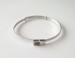 Vintage schmuck,  Silber Armreif 835 mit grünem Stein