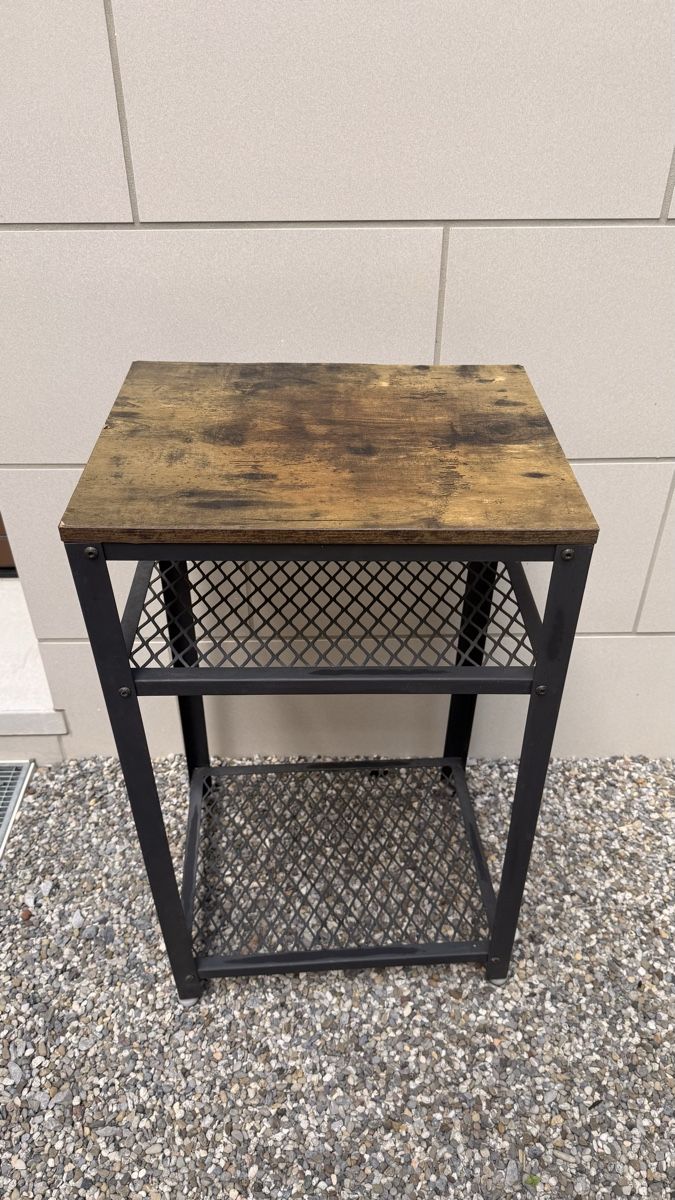 Tavoli: Beistelltisch im Industrial Stil – Usato da Zürich venduto da mir_8jby